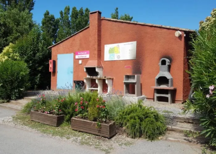 Kompleks wypoczynkowy Mobile Neuf Az 27 4*